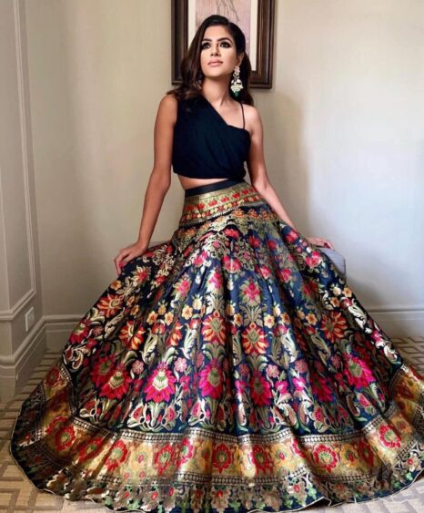 Bollywood Black Banarasi Silk Skirt - Lehenga